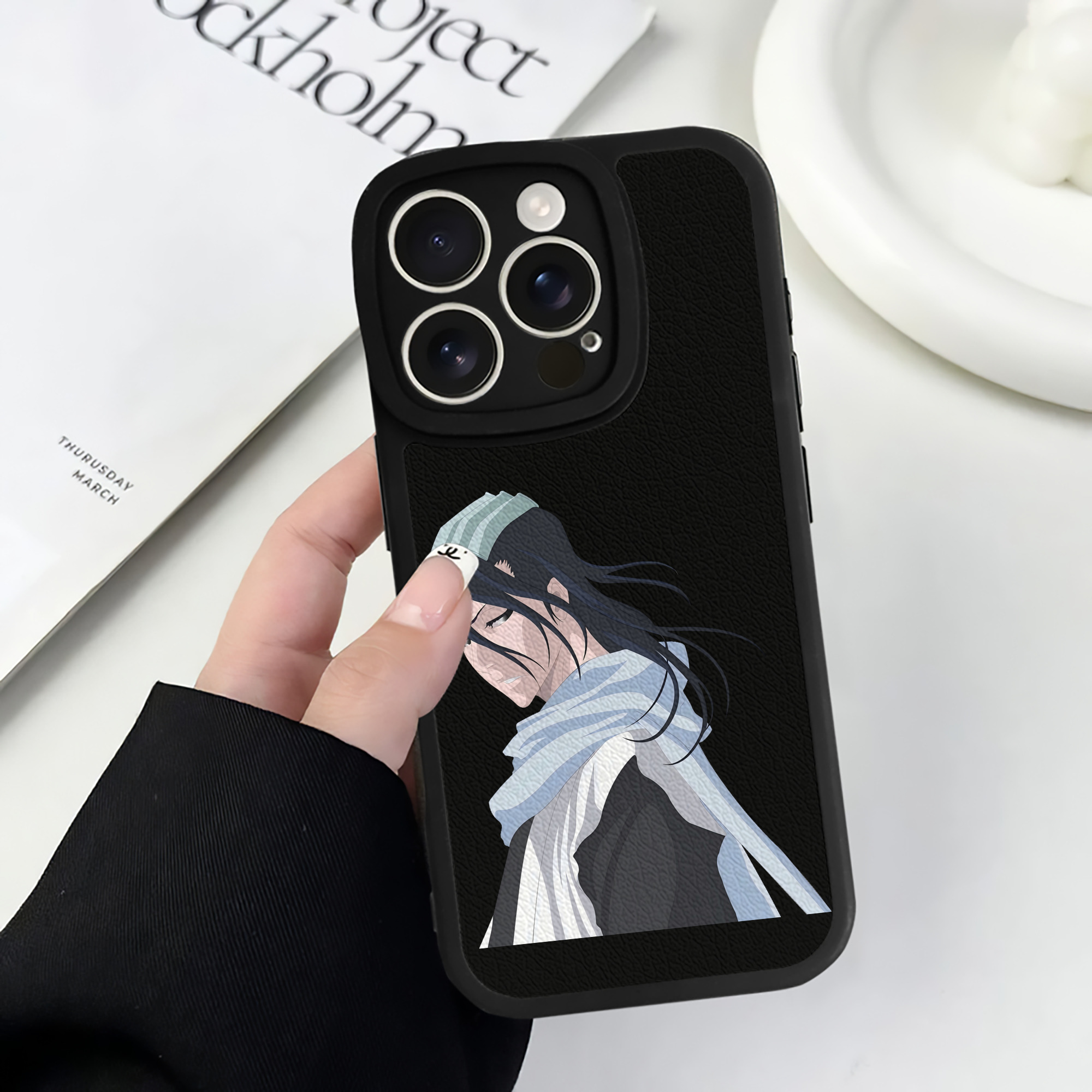 （画像用） ブリーチ くちき びゃくや BLEACH Kuchiki Byakuya 【iPhone 16シリーズ対応】シリコンスマホケース（レザー調） 材質：シリコン
